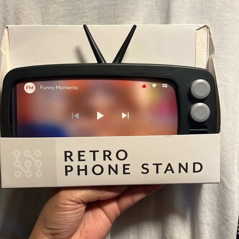 New Target Bullseye Retro TV Television Set Black Iphone Smartphone Phone Stand